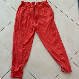 Lululemon sweats size 14